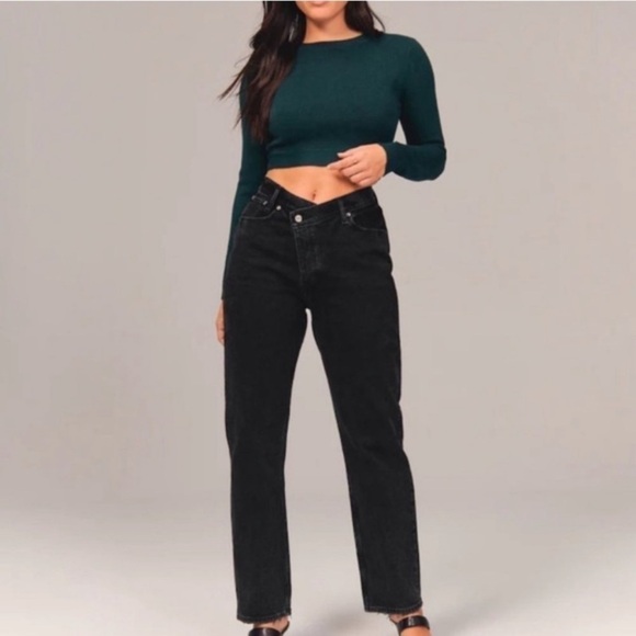 NWOT Abercrombie & Fitch High Rise Dad Jean Cross Waist Size 2/26 SHORT - Picture 1 of 10